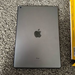 I am selling my iPad with a brand new keyboard I’ve never used the keyboard